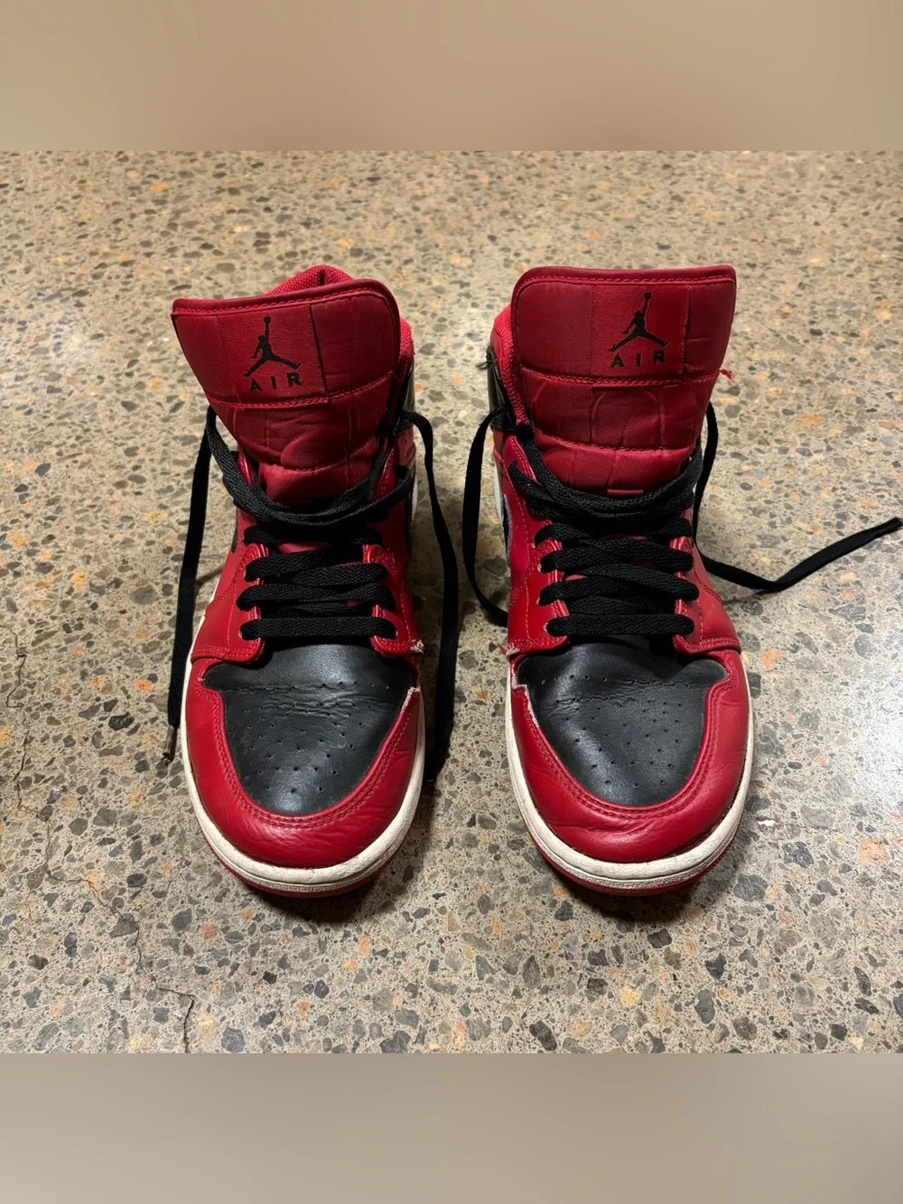 Jordan 1 Mid Reverse Bred (Men’s 9) Leather, Nike, Black, Red, White